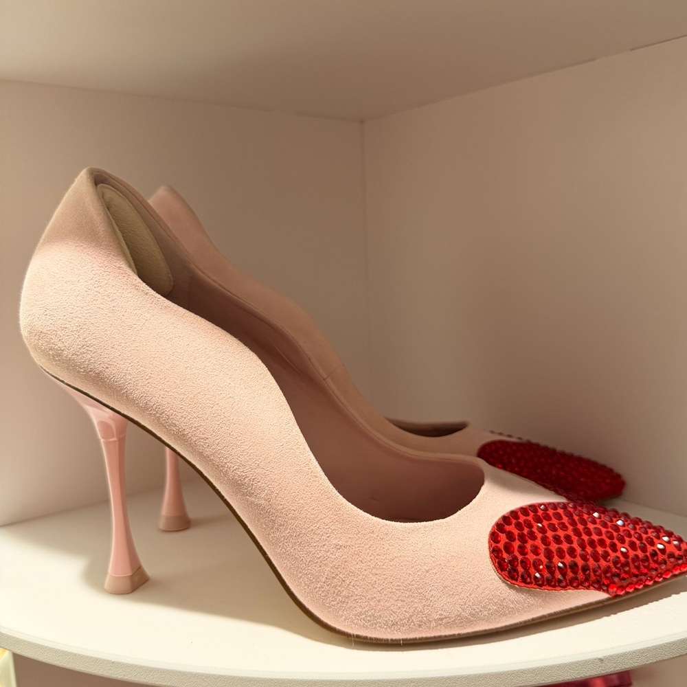Gianni Bini Pink Suede Heels with Red Rhinestone Heart Toe – Valentine’s - Picture 5 of 8